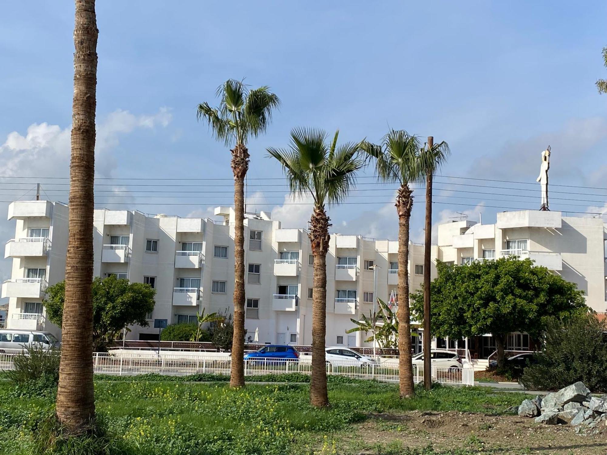 Boronia Hotel Apartments Larnaca Ngoại thất bức ảnh